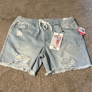 NWT, denim shorts, size L